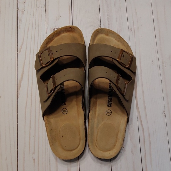 cushionaire Shoes - Women's footbed sandals size 9.5